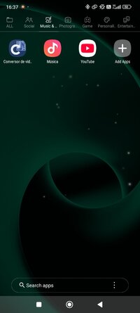 Screenshot_2025-09-13-16-37-22-396_launcher.new4d.launcher.home.jpg